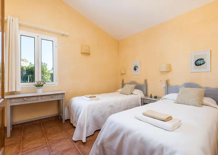 Androna קאלאן בוש